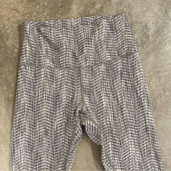 Lululemon Wunder Under Luon Arrow Jacquard Battleship Silver Spoon - Picture 4 of 7